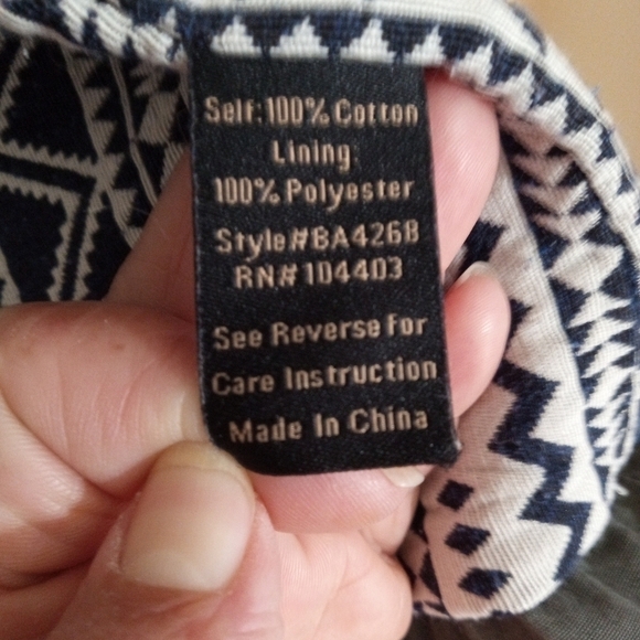 Blu Pepper utility vest with woven Aztec lining GUC - Picture 6 of 8